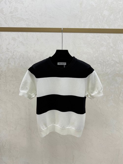 Max Mara Tricolor Contrasting Stripe Round Neck Knit Top
