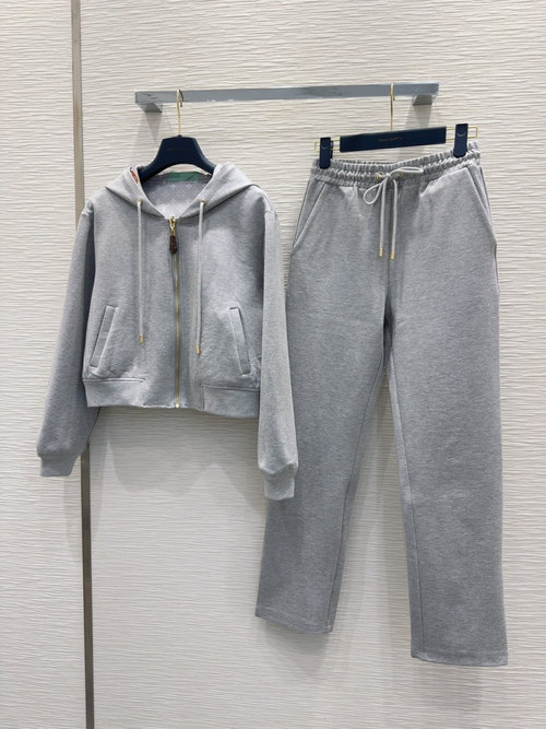 Louis Vuitton Vintage Double-Sided Printable Suit Set, Elegant and Slimming