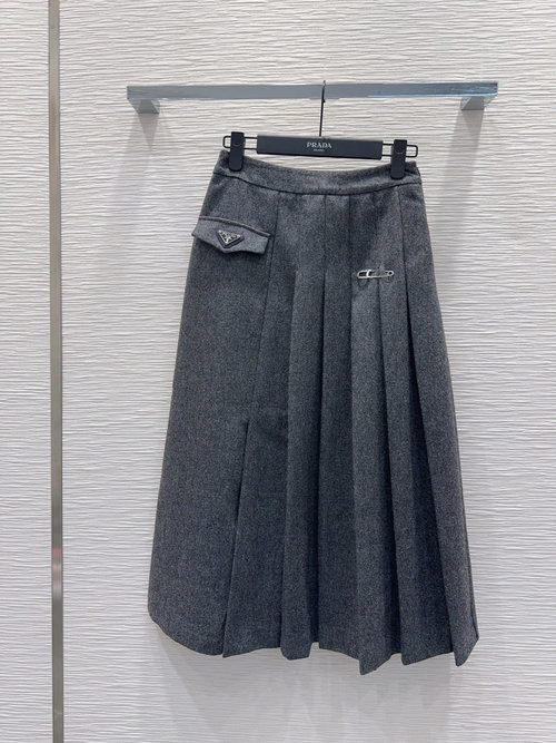 Prada Fashionable Wool Half-skirt, Exquisite and Versatile
