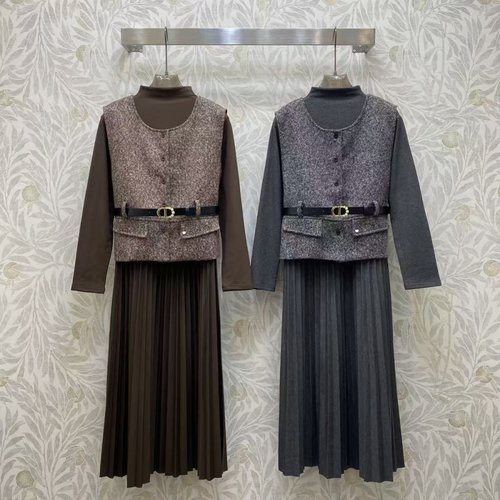 Valentino Faux Two - Piece Dress Set, Elegant and Suitable for Multiple Occasions
