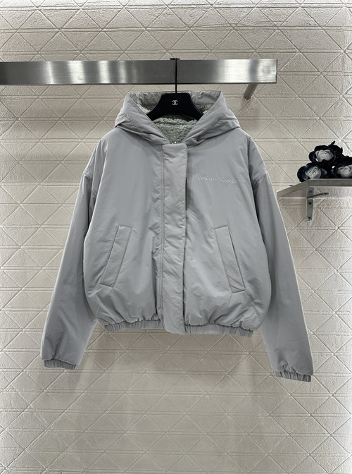 Canada Goose Double-Sided Teddy Wool Coat with Brand Logo, Fashionable and Warm