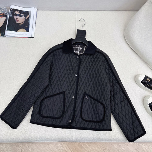 Burberry Stylish Quilted Cotton Jacket with Corduroy Collar