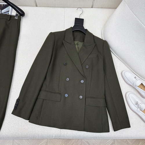 Loro Piana Luxury Equestrian Style Woolen Blazer with Beaded Edge