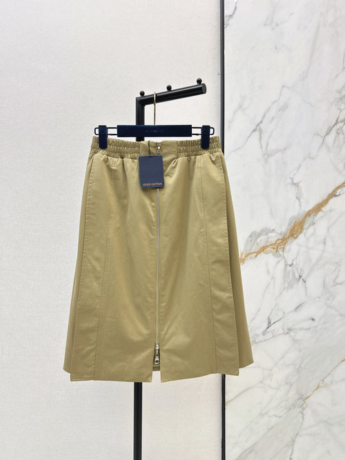 Louis Vuitton Elastic Waist Half Skirt in Windbreaker Material