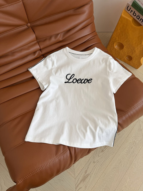 Loewe Embroidery Short-sleeve T-shirt for All Body Types