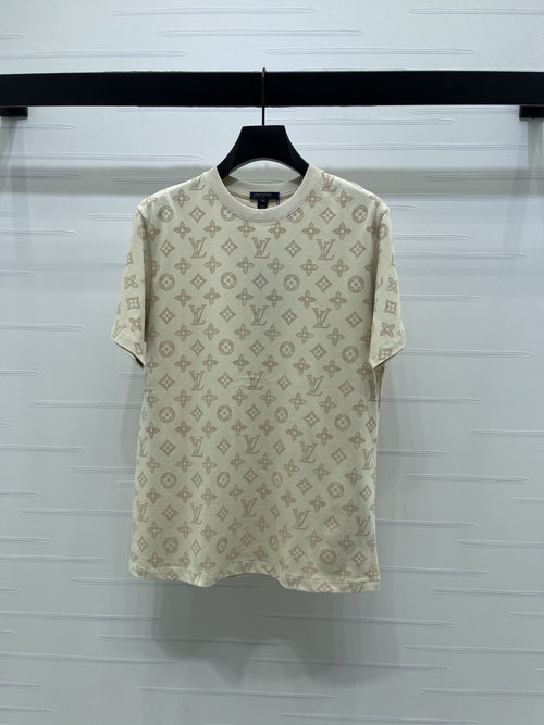 Louis Vuitton Spring-Summer Printed Tee Featuring Four-Leaf Clover Motif