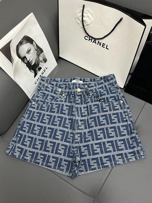 Fendi Comfortable and Stylish Denim Shorts with FD Letter Jacquard