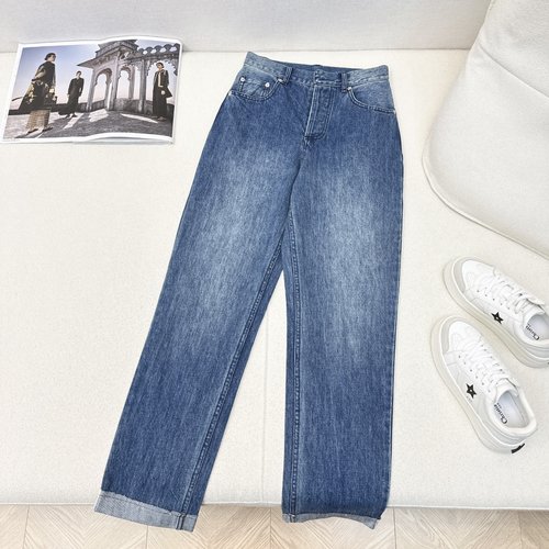 Dior Elegant Logo Ribbon Hemmed Straight-Leg Jeans