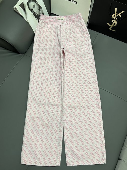 Miu Miu Stylish Jacquard - Printed Pink Jeans Suitable for All Figures