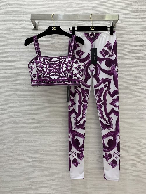 Dolce & Gabbana Palace Style Vintage Printed Outfit with Bodysuit