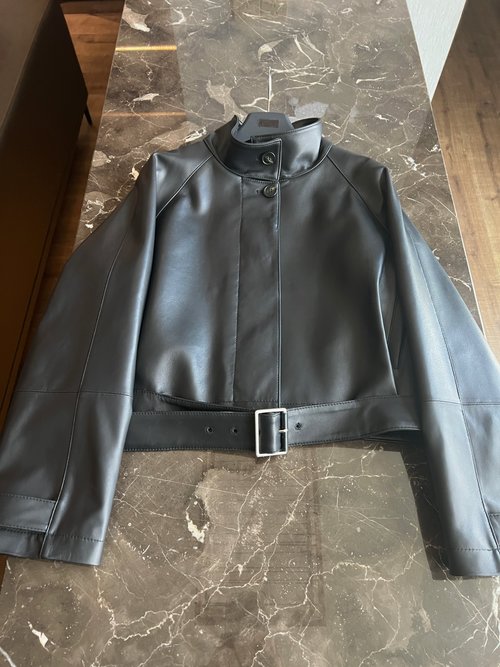 Loewe Elegant Leather Suit with Versatile Design and Imported Sheepskin