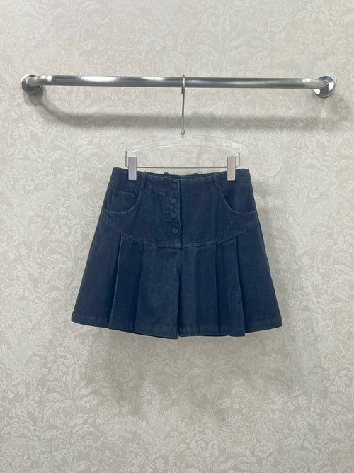 Fendi Retro Denim Shorts with Front Pleats and A-Line Cut
