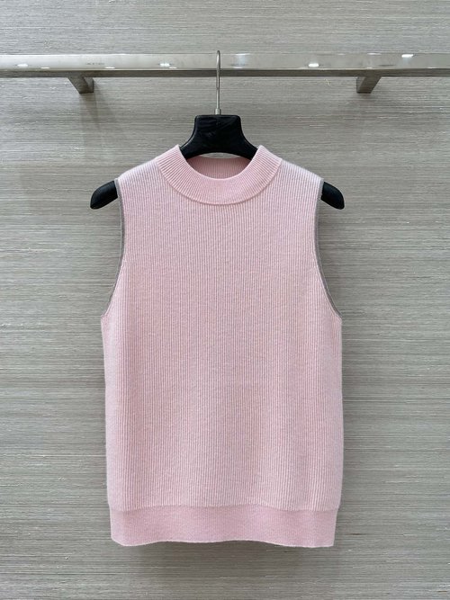 Brunello Cucinelli Exclusive Pure Cashmere Chain-collar Vest for an Elegant Ensemble