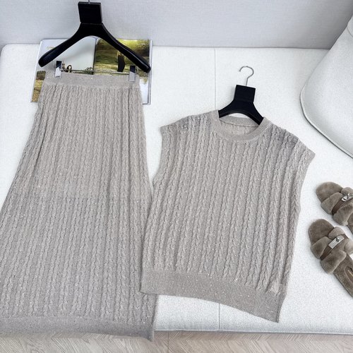 Brunello Cucinelli Exclusive High-End Hollow Linen Beaded Sleeveless Vest and V-Neck Cardigan Set