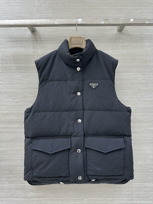 Prada Exclusive First Release: American Street-Style Down Vest with Metal Logo