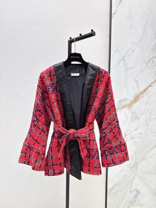 Bottega Veneta Elegant and Noble Leather-Trimmed Knit Coat