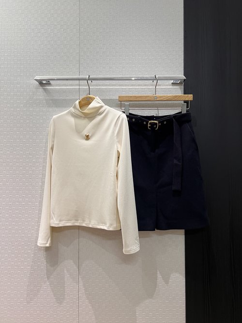 Louis Vuitton LV Logo Decorated Turtleneck Top