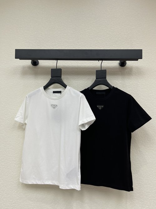 Prada Classic Triangle Iron Logo Round Neck Short Sleeve T-Shirt, Soft and Breathable