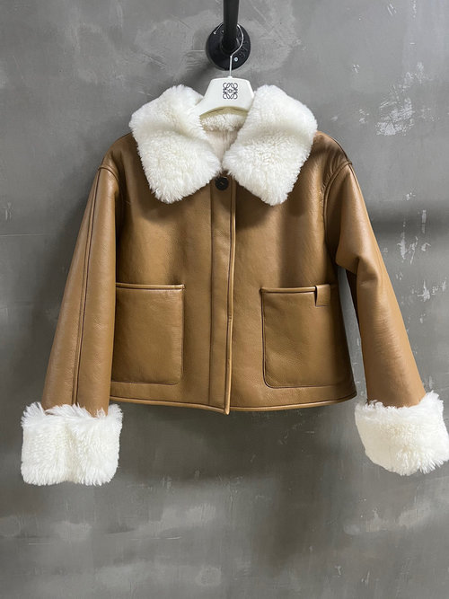 Loewe Premium Fur-Trimmed Apparel, Versatile, Imported Merino Wool Fabric