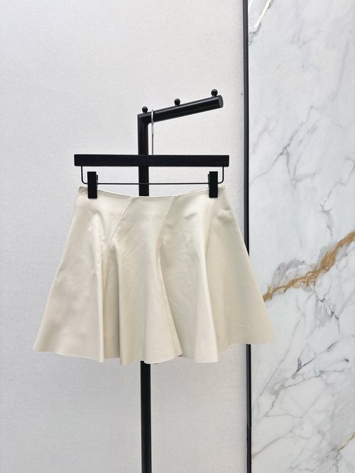 Polo Ralph Lauren Classic Academy Style Lambskin Skirt, Premium Leather, Versatile