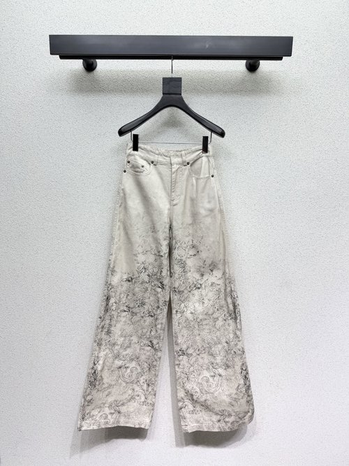 Dior Trendy Denim Trousers with Design