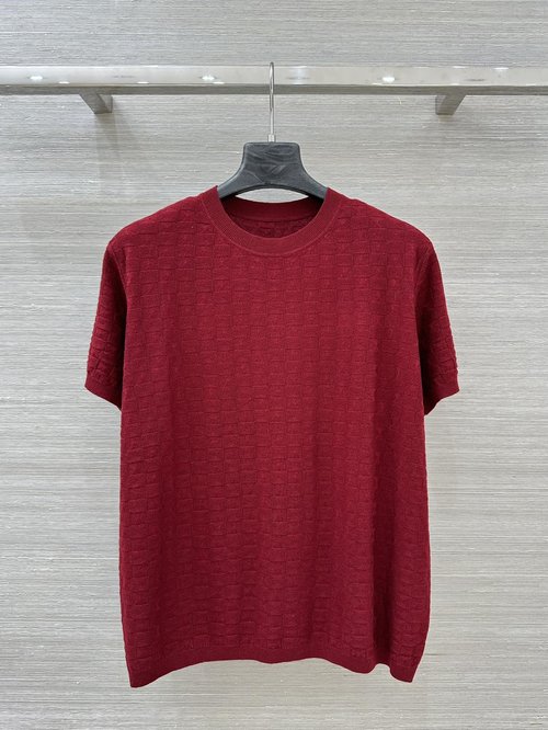 Hermes Elegant Short-Sleeved Knit: Swiss Jacquard Design