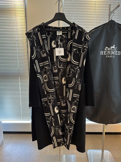 Hermes Signature Logo Printed Australian Wool Cashmere Coat