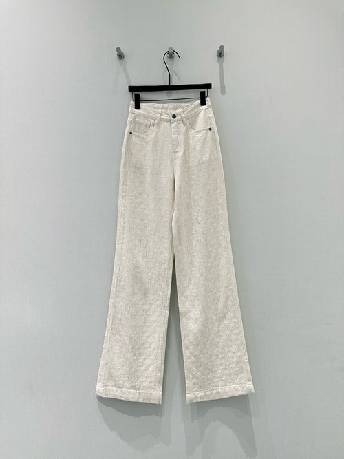 Louis Vuitton Sophisticated High-Waisted Wide-Leg Jeans with Embossed Pattern