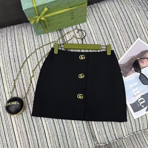 Gucci Spring Short Skirt with Double - G Metal Buckles