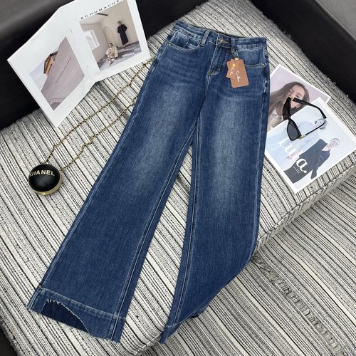 Loro Piana Early Spring - Stylish Washout Flare Jeans