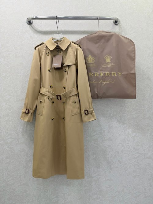 Burberry Classic - Colored Drop - Shoulder Long Waterloo Trench Coat