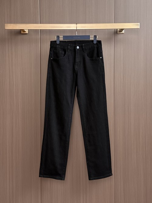 Loro Piana High - elastic Jeans with Premium Wash and Good Fit