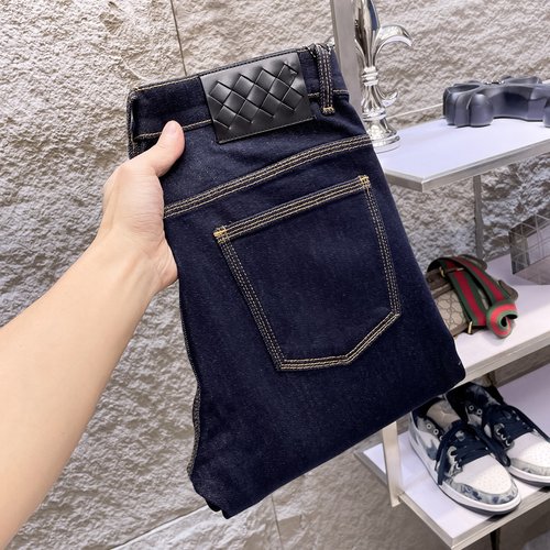 Bottega Veneta Premium Jeans with High - Elastic & Breathable Fabric