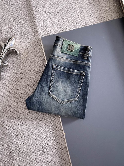 Loewe High-Elasticity Breathable Jeans with Fine Details