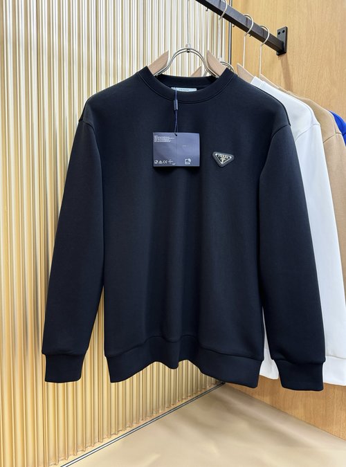 Prada Classic Logo Long-Sleeved Sweatshirt, Soft and Versatile