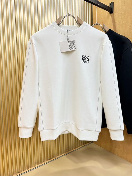 Loewe Classic Logo Long-sleeved Sweatshirt, Soft and Versatile