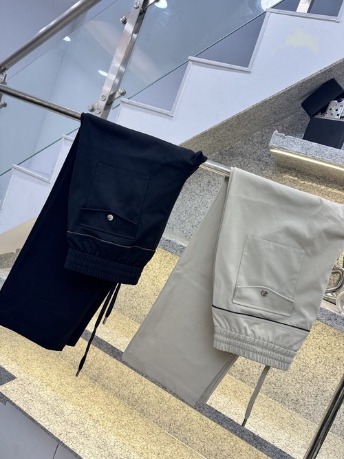 Loro Piana Open-Leg Loose Casual Pants for All Occasions