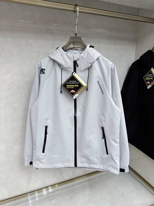 Descente Premium Breathable Fabric Jacket with Great Fit