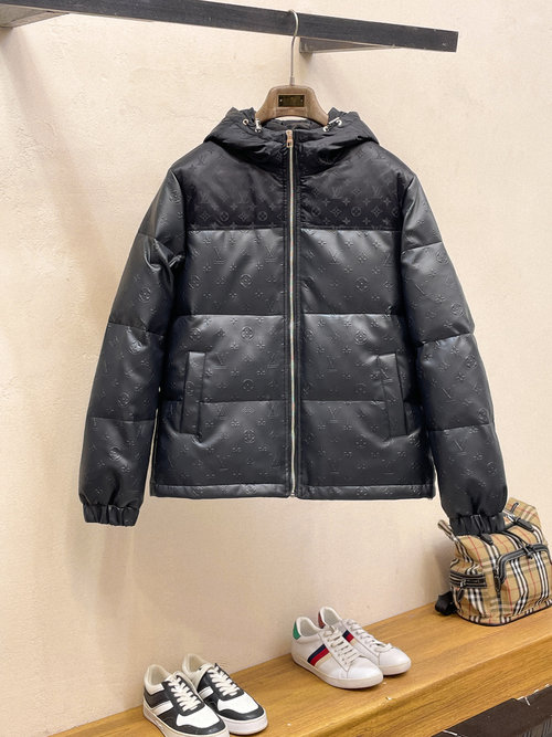 Louis Vuitton Premium 90% Down Jacket with Logo and Colorful Design