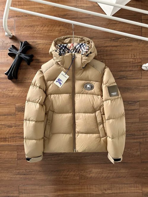 Burberry Detachable Sleeve Down Jacket with High-tech Fabric