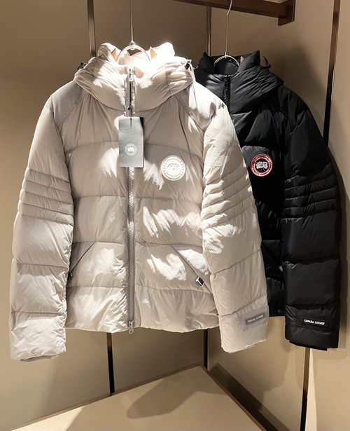 Canada Goose Waterproof Down Jacket Featuring Logo Design