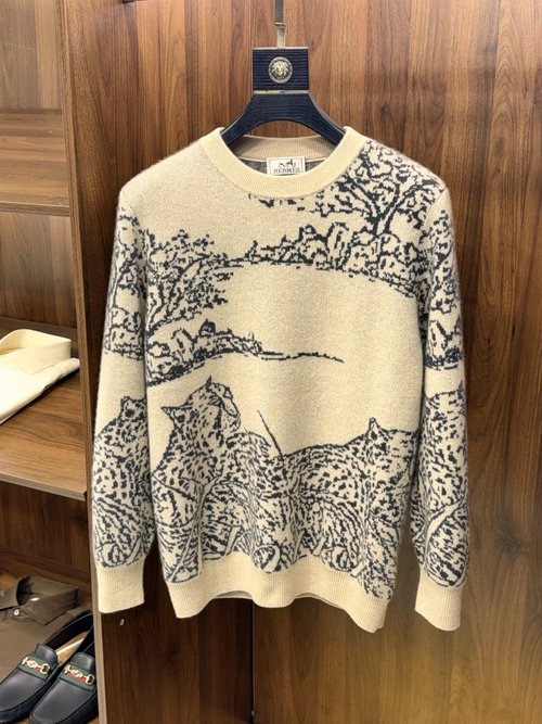 Hermes Luxurious Leopard Jacquard Cashmere Sweater