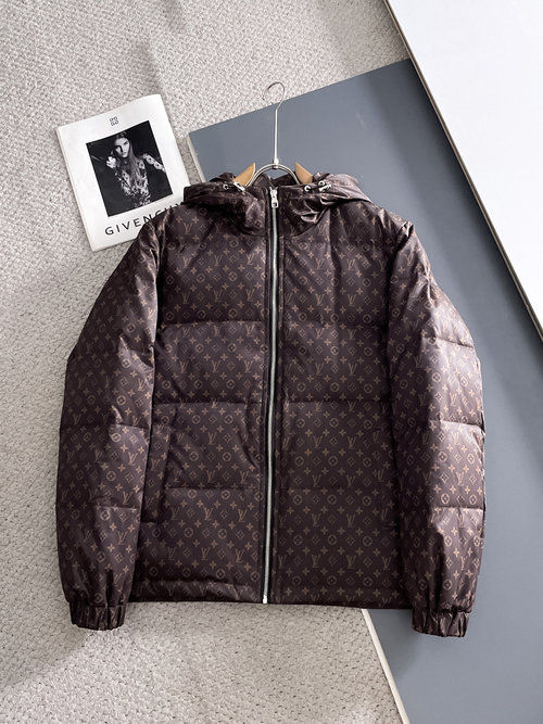 Louis Vuitton Premium 90% Down Jacket with Logo and Color