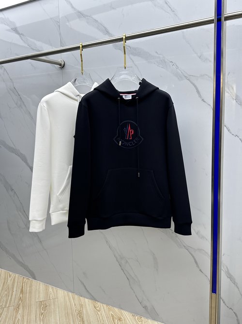 Moncler Hooded Sweatshirt with Logo and Flattering Fit