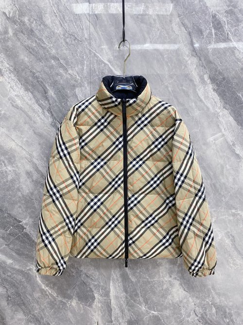 Burberry Double-sided Collar Down Jacket with High-quality Accessories