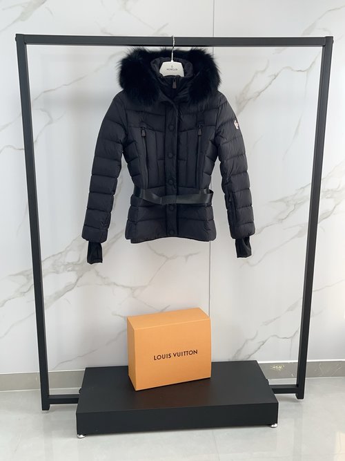 Versace Luxury Fox Fur Trimmed Ski Jacket with NFC Authentication