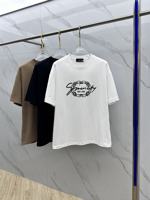 Givenchy Printed Short Sleeve T-shirt with Dual Yarn Cotton