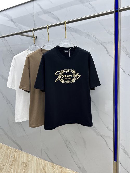 Givenchy Printed Short Sleeve T-shirt with Dual Yarn Cotton