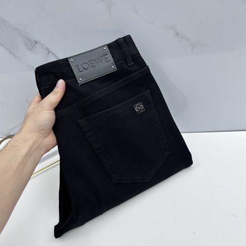 Loewe Latest Casual Jeans Crafted from High-Quality Imported Cotton