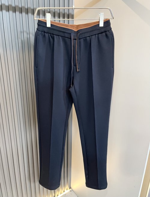 Zegna Luxury Suit with Warm and Soft Cotton Fabric